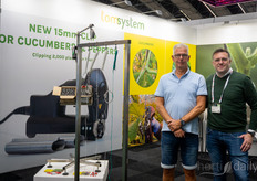 Dirk-Jan Haas (Hortiware) y Miguel Redondo (Agrifast). Su nueva pinza de 15 mm gana terreno rápidamente en pepinos y pimientos.
