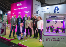 El Equipo de Autonomía Alimentaria compartió recientemente un estudio piloto que examina los efectos de la tecnología LEDFan en el clima de los invernaderos y el rendimiento de los cultivos. Más información aquí: https://www.hortidaily.com/article/9730162/measurable-impact-on-greenhouse-microclimate-and-crop-transpiration/ 