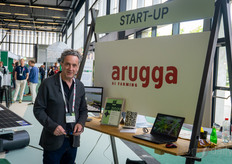 Eytan Heller, Arugga. La empresa está desplegando sus robots de descenso de plantas y Polly+, su renovado robot polinizador autónomo.https:// www.hortidaily.com/article/9736714/first-plant-lowering-robots-shipped-in-europe/https://www.hortidaily.com/article/9733732/polly-helps-thanet-earth-and-foodventures-grow/