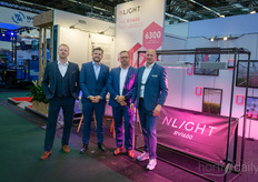Matthew Beeby, Luke Handley, Joost van Rooij &Joram Wijnaendts van Resandt (NLight), presentan el nuevo RV1600