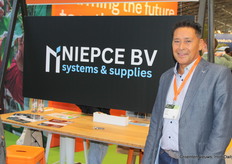 Nico Niepce (Niepce bv) viaja mucho. Así que... Para él, todo sigue igual