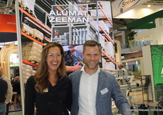 Ilona van de Ligt y Maarten van Hagen (Alumat Zeeman). Llega Alumatparts.com; las piezas de construcción se pueden pedir en línea. Así que .. una tienda online