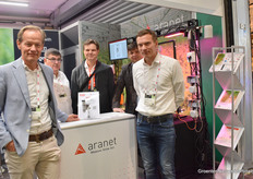 El equipo de Aranet muestra su nuevo sensor (Aranet)