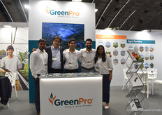 El equipo de Greenpro, que abre un centro en Perú (Greenpro)