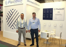 Antonio Boronat López, director general de Plastextil, y Jesús Salas, gerente de Plastextil en México La empresa destacó su textil para invernaderos ZIMA: Cero Insectos y Más Aire