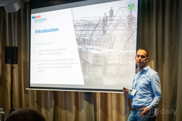 Ronald Thijssen, Ammerlaan Construction, gave insights on what (not) to do when setting up a lettuce greenhouse