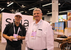 Lars Jensen, de AirTray Technologies, y Klaus Madsen, de Schur Star Systems, no sólo se pasean juntos por la feria o comparten stand, sino que trabajan juntos en el desarrollo de varios productos.