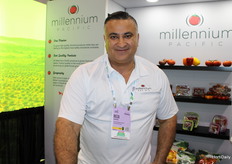 Reza Bakhtiyari, de Millenium Pacific Greenhouses