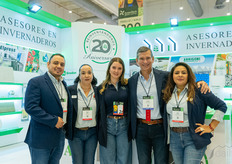 Eric López, Mónica Aduna, Giovanna Martínez, Ricardo Martínez & Erika Montes, Asesores en Invernaderos. La empresa celebra su 20 aniversario.