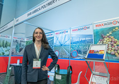 Jessica Meza, polímero Shri Ambica.