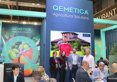 Reuniones en el stand de Qemetica