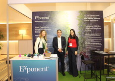 Elena Izquierdo, de Sumitomo Chemical – Kenogard, junto a Emilio Fernández y Denisa Gologan, de Exponent