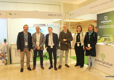 El equipo de Agronova Biotech en el Symposiun de Sanidad Vegetal. Antonio Bernal, Bosco Gómez y Francisco Montoya, acompañados de Carlos Serrano, Isabel Bonache y Soraya Palacios