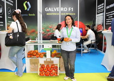 Viviana Marmolejo Granada, en el stand de Argenta Seeds