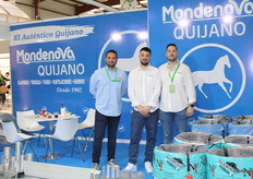 En el stand de Mondenova, Antonio Verde, Antonio Verde y José Luis Sánchez