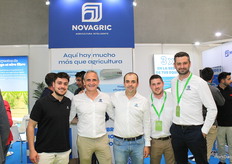 Equipo en el stand de Novagric