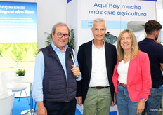 Lucas Galera, de Novagric, Rafael Coca, director de Innovacal, y M. Carmen Galera, de Tecnova