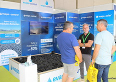 Evapocontrol llevó a ExpoLevante su sistema de módulos flotantes para reducir la evaporación y la proliferación de algas en las balsas agrícolas