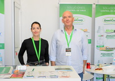 En el stand de Greencorp, Susana Villalón y Javier Fernández
