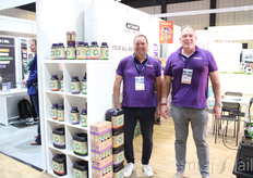 Stefan Jansen y Pim de Boer, de Atami, muestran sus nuevos abonos VGN Veganic