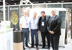 Nathan Kroeger, Gilles Esquirol, Erik Urycki y George Terry de Rad Source