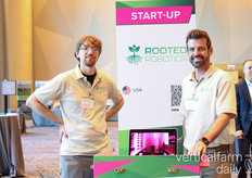 Automatización para granjas verticales, ¡pero que sea asequible! Maximilian Knight y Eric Roth con Rooted Robotics