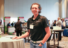 Justin Traenkle, de Kalera, afirma que la empresa sigue produciendo microgreens en todo EE.UU.