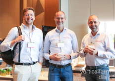 Bas Duijvesteijn con vanderhoeven, Ard Flier y Ad Kranendonk de Flier Systems